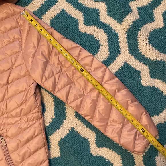 Gallery hooded packable puffer jacket - Picture 8 of 9